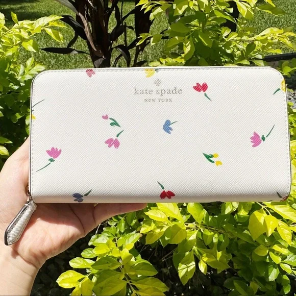 Kate Spade Dana Large Continental Wallet Cream Multi Shoreside Toss Floral - Picture 1 of 4